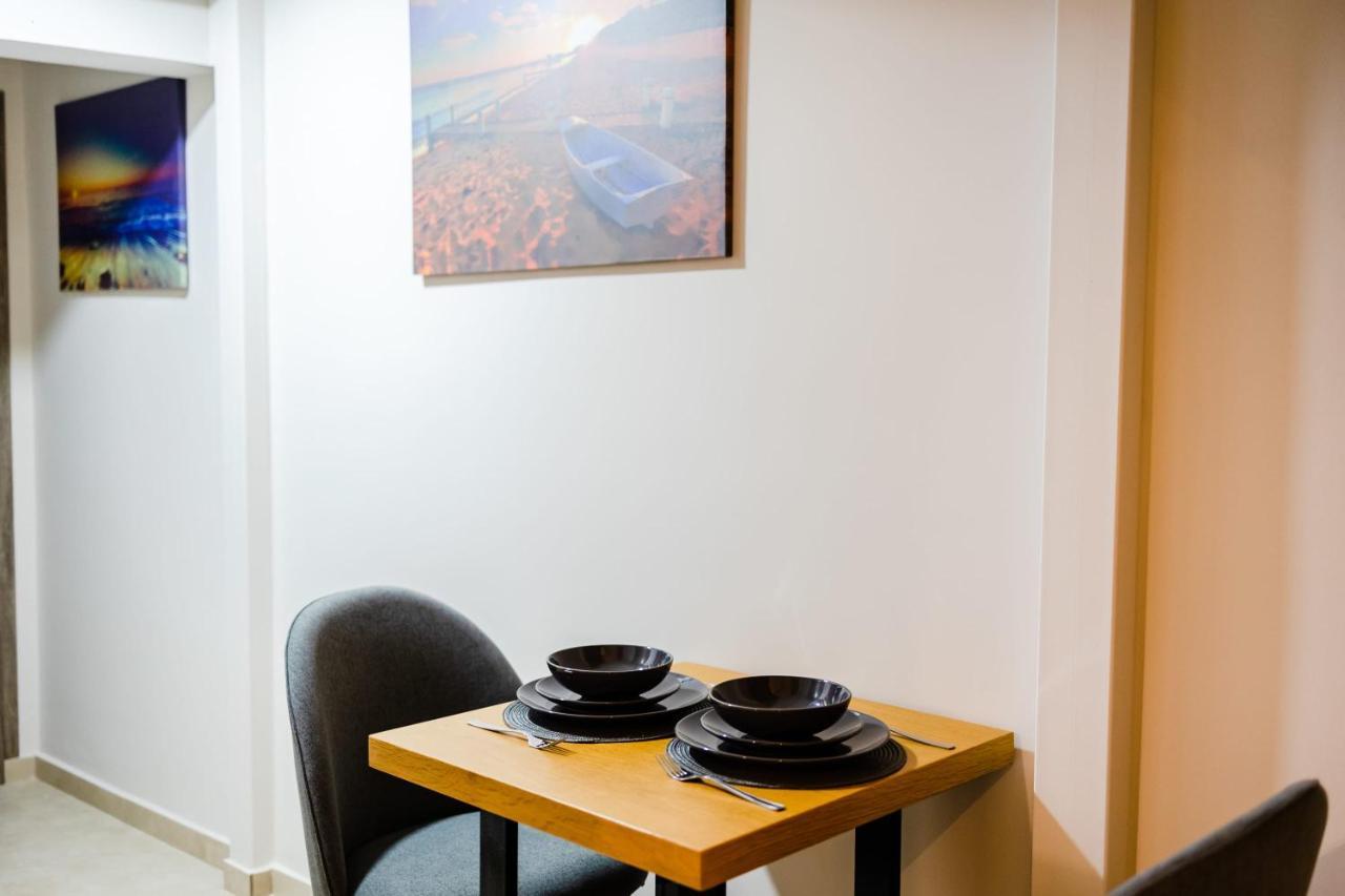 Uncover Kalamata'S Hidden Gem - Cosy City Nest Exterior photo